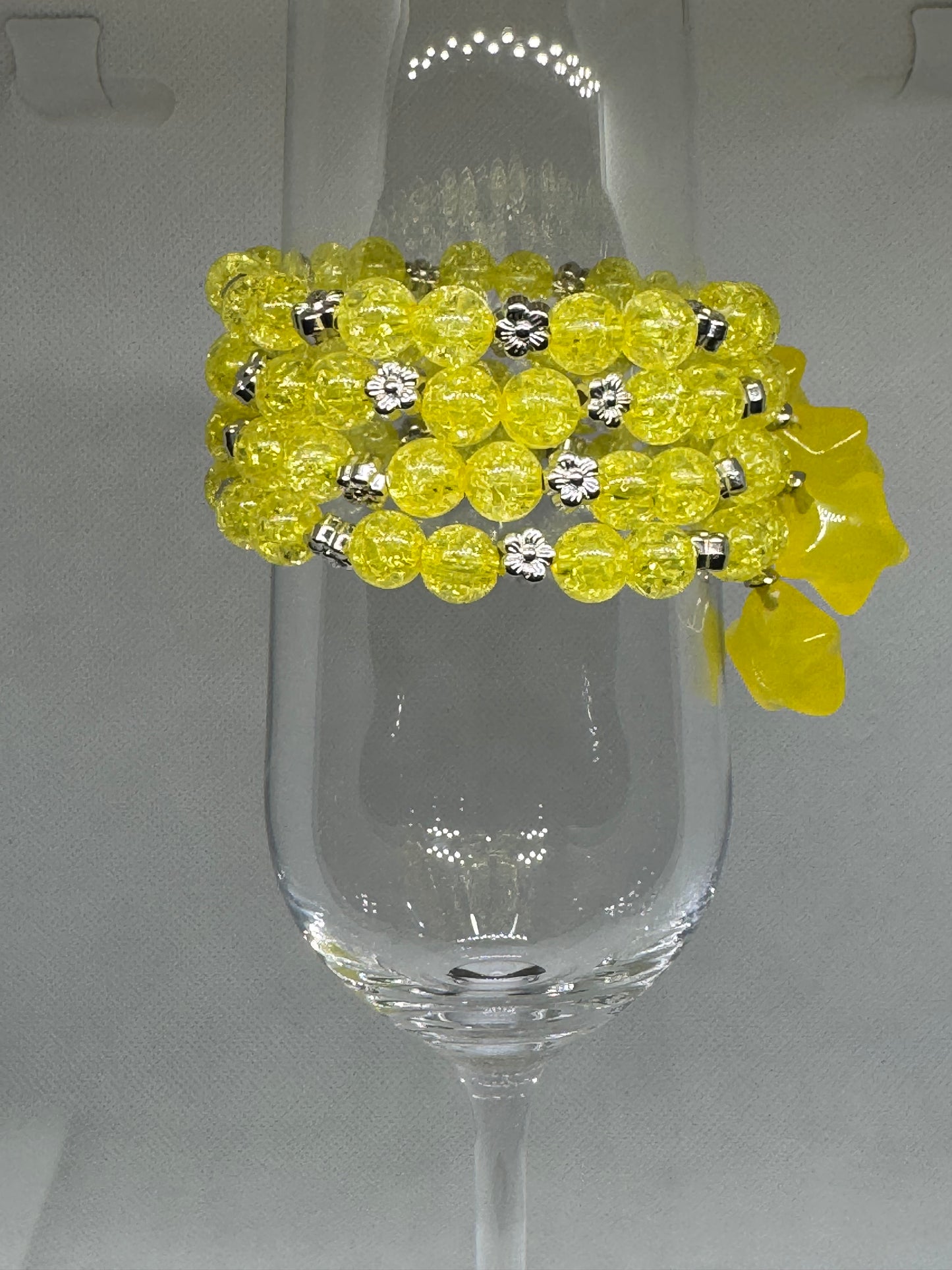 @Acrylic bead bracelet